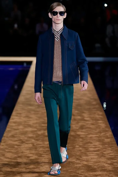 Look 9
